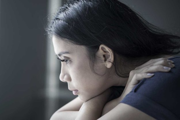 a woman concerned about her friend going through opioid withdrawal